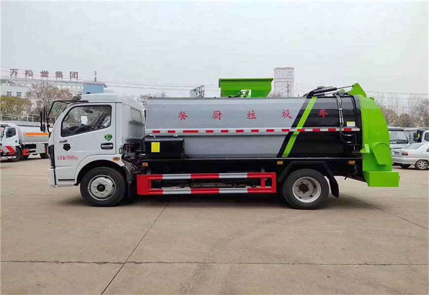 東風(fēng)凱普特8噸餐廚垃圾車(chē)側(cè)面圖