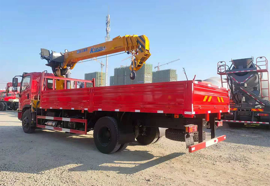 東風(fēng)暢行D1國(guó)六隨車(chē)吊