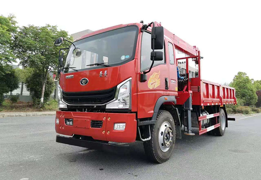 重汽豪曼（國(guó)六）4500軸距8噸隨車(chē)吊