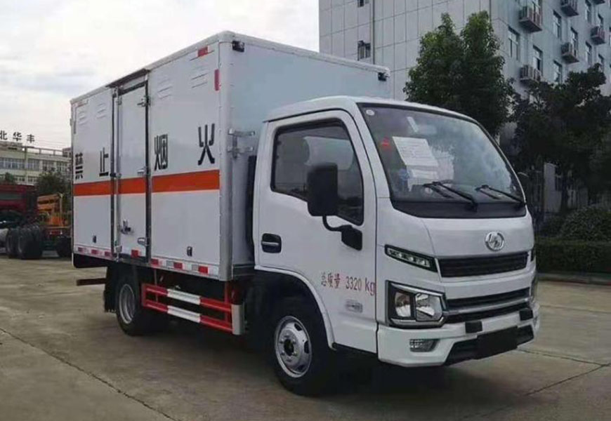 躍進(jìn)藍(lán)牌柴油國六爆破器材運輸車