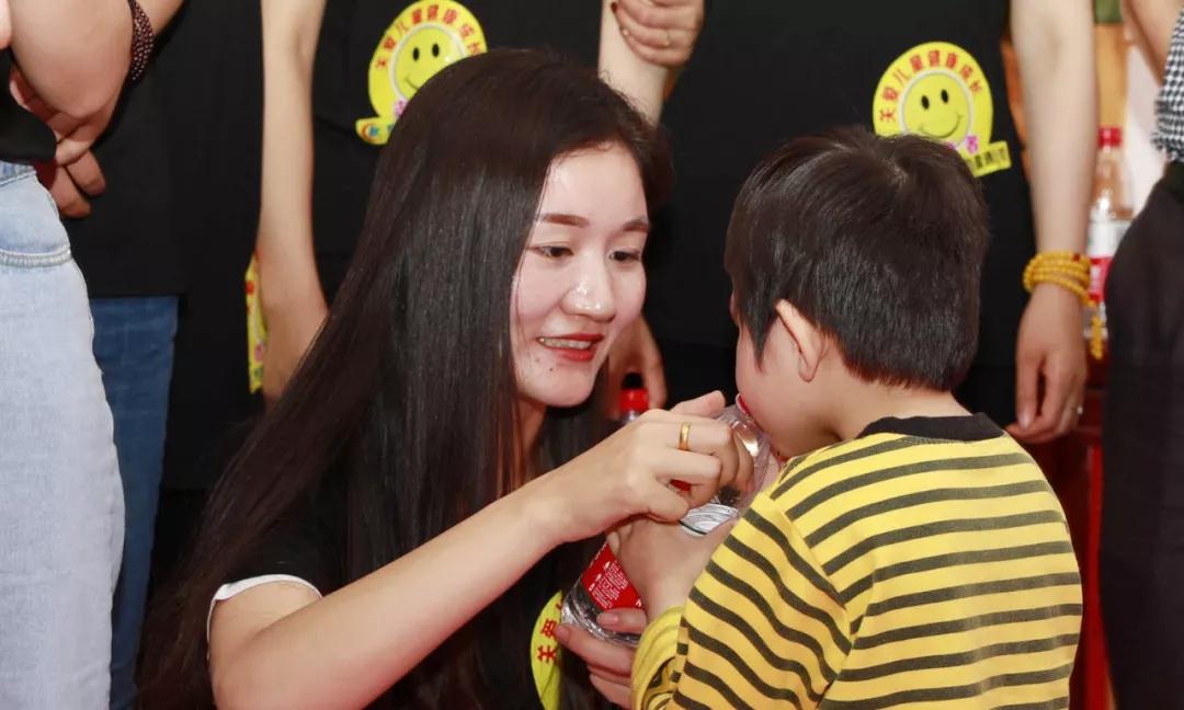 弘揚(yáng)傳統(tǒng)美德，關(guān)愛兒童成長----首屆“魅力隨州，多彩程力”抖音大賽捐贈公益活動紀(jì)實(shí)