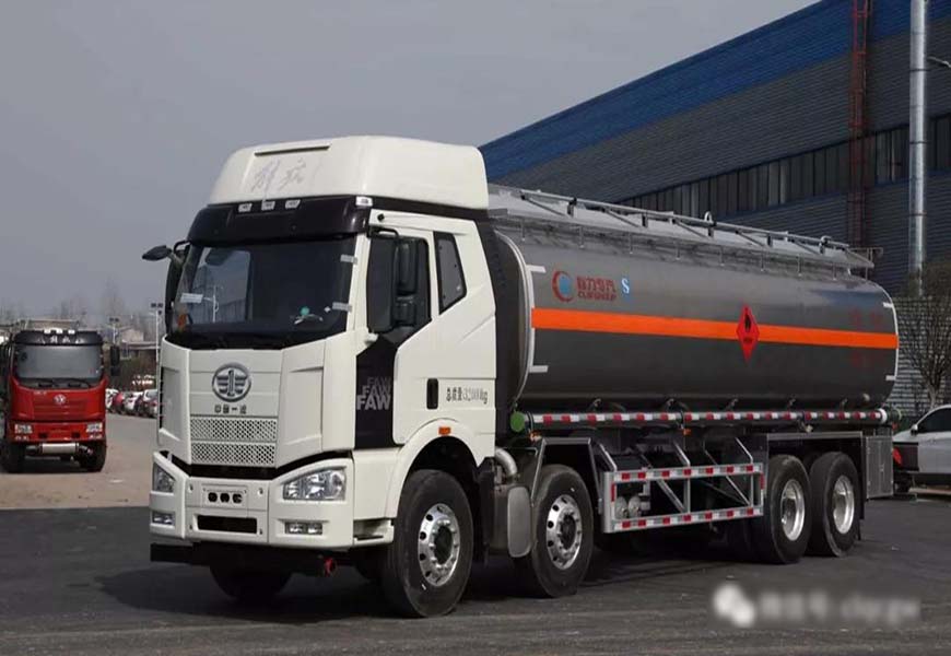 CLW5320GYYC5型運(yùn)油車